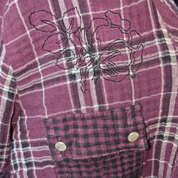 LE GRENIER| Women Dark Purple Magenta Blouse Shirt Pearly Buttons |Size: Medium - Picture 6 of 6